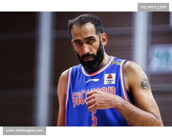 哈达迪坚守篮球梦想多年不退役 背后故事揭示不屈精神